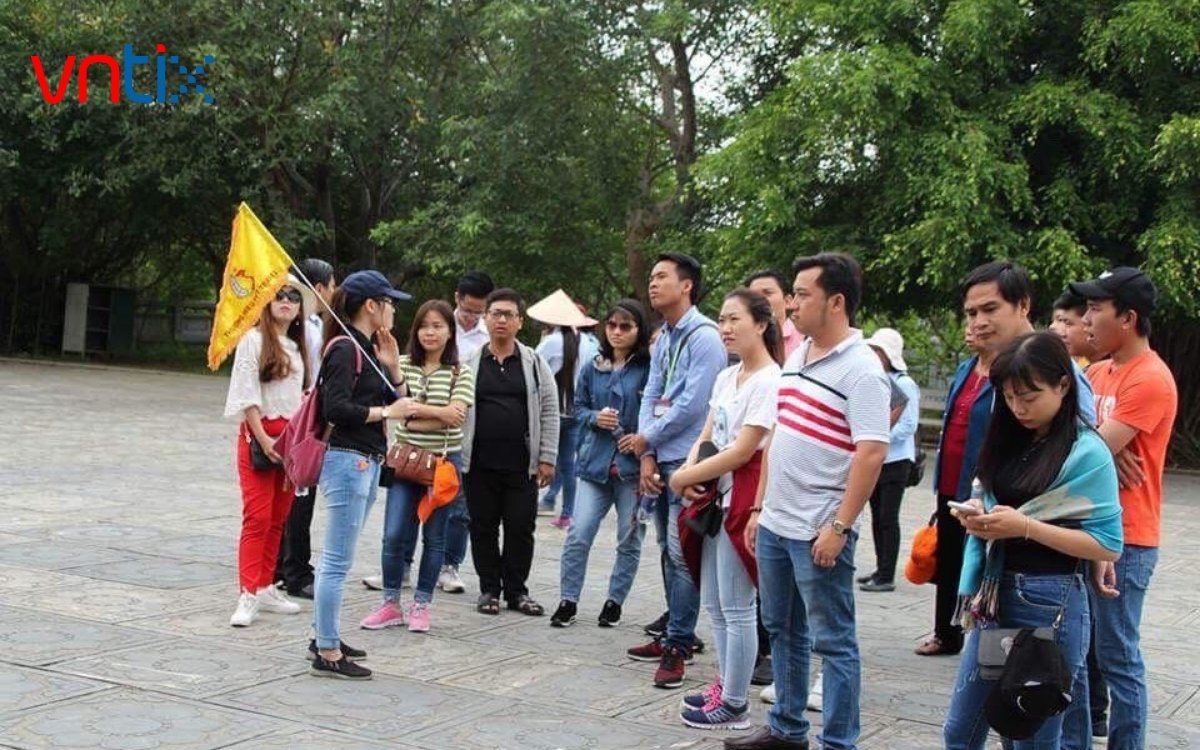 Vai trò của hướng dẫn viên du lịch trong ngành lữ hành