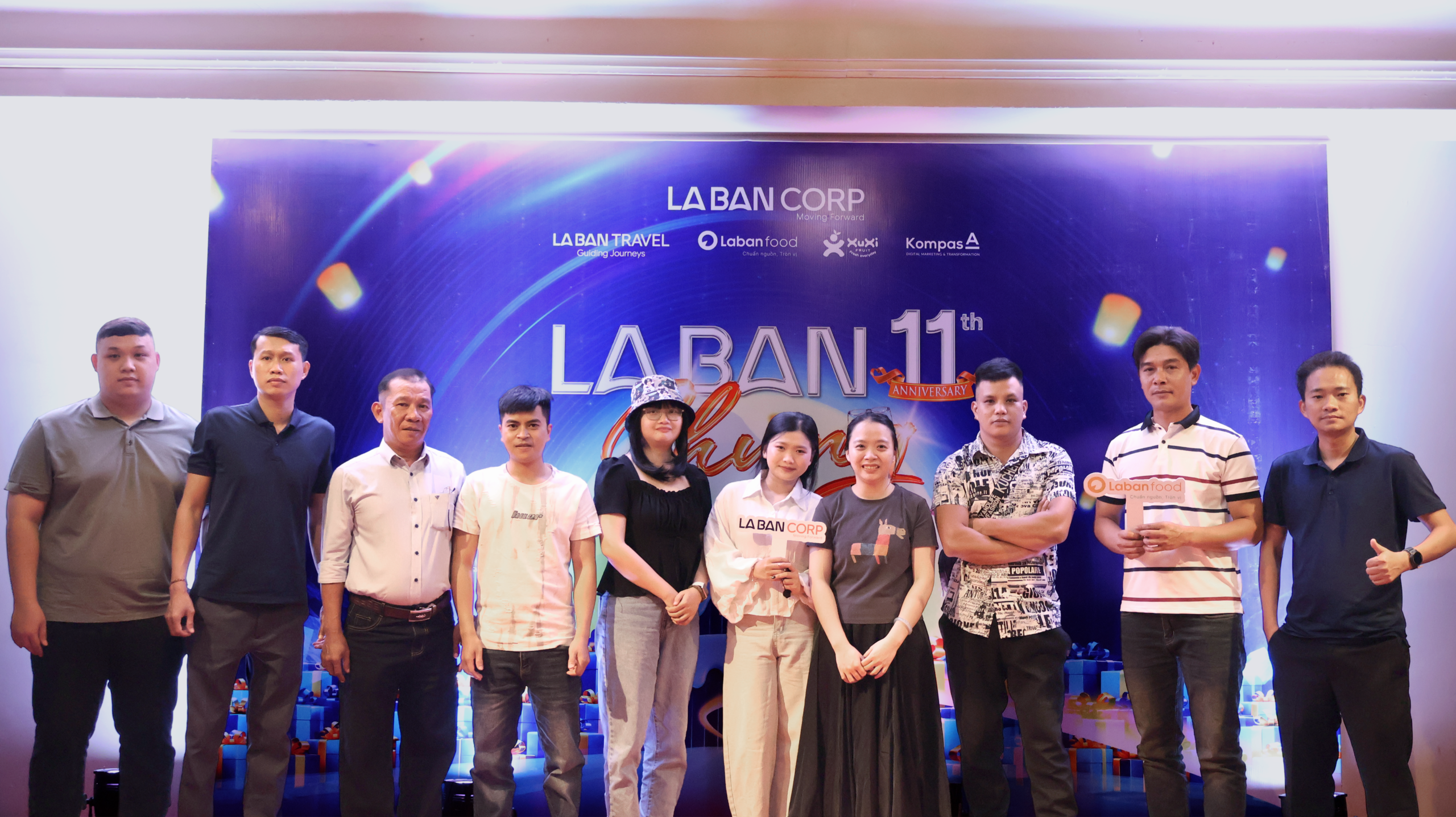 la bàn corp kỷ niệm 11 năm sinh nhật